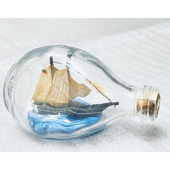 VTG R.O.C. Ship in a Glass Bottle – Miniature Sailboat Made in Taiwan - Picture 1 of 8